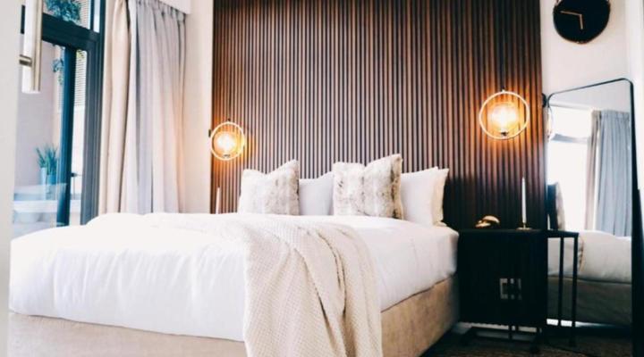 Menlyn Main Penthouse 1217