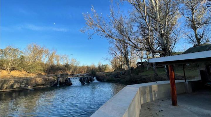 Riverside Cottages and Campsite