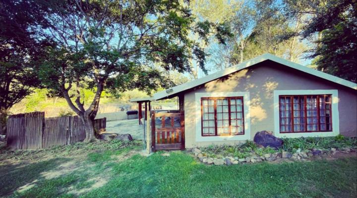 Riverside Cottages and Campsite