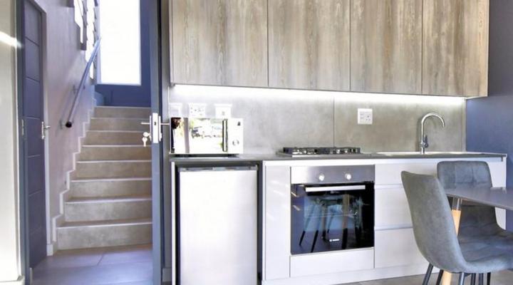 82 Steps to the Beach