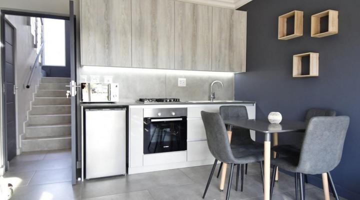 82 Steps to the Beach