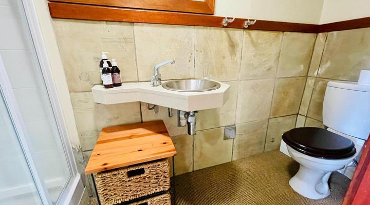 The Riverside Lodge 9