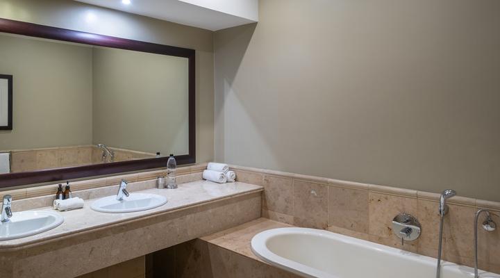 10 2nd Avenue Houghton Estate by Dream Resorts