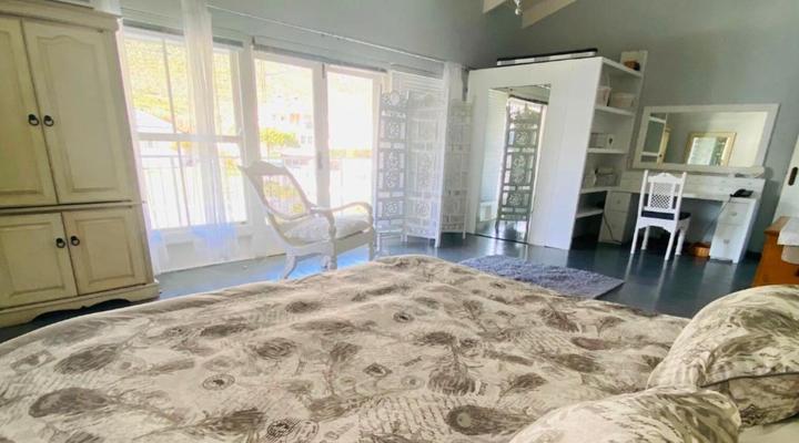 Beach House on 5th Hermanus