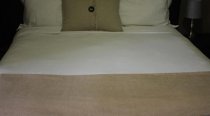 Sleep-Time Guest Lodge