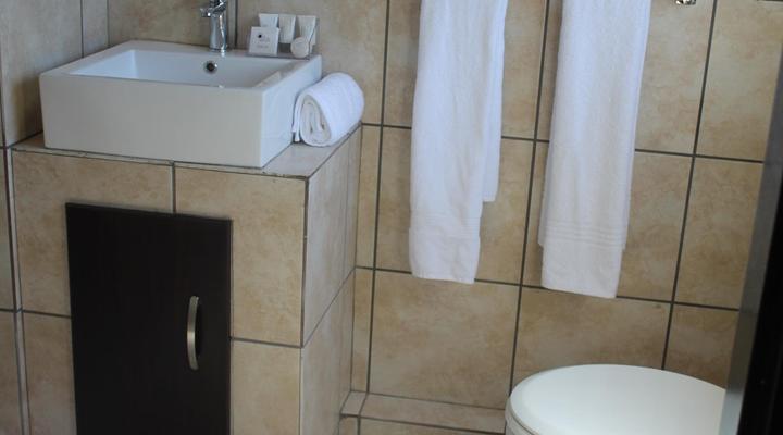 Sleep-Time Guest Lodge