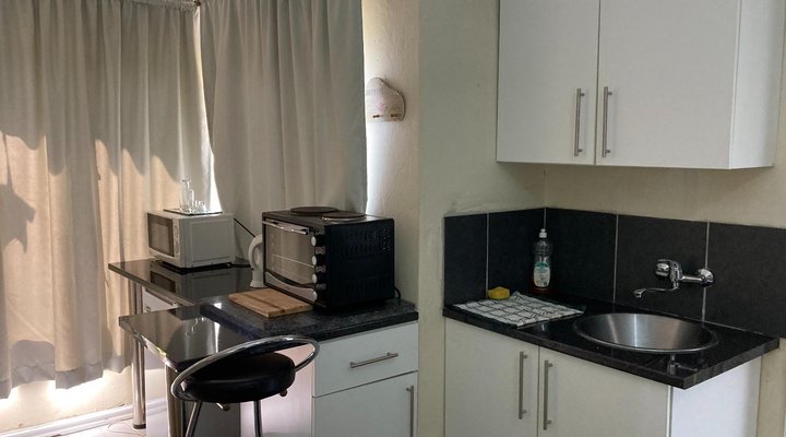 5th Avenue Guest House