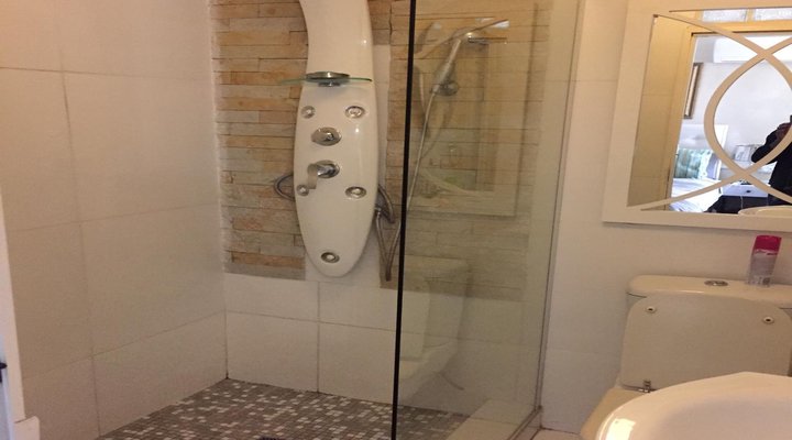 5th Avenue Guest House
