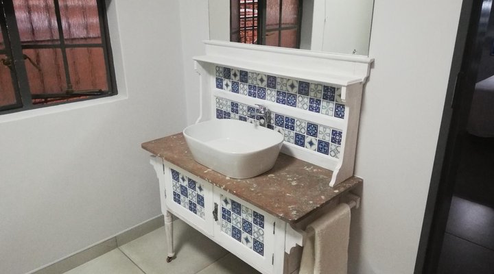 Oppiplot Guest House Kempton Park