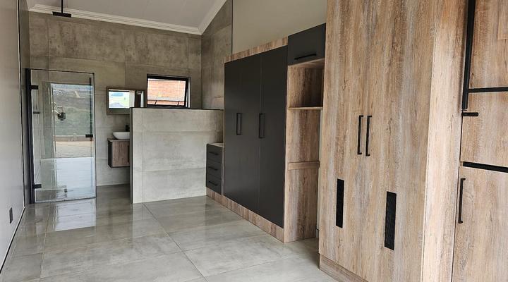 Out of Bounds - Highland Gate 1018