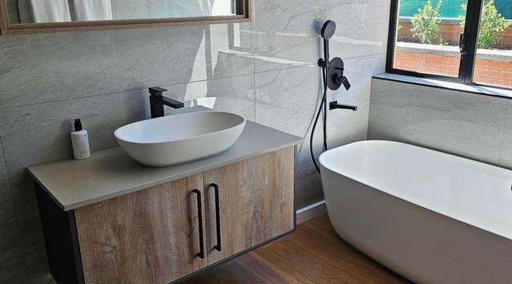 Out of Bounds - Highland Gate 1018