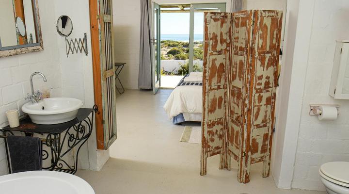 Skuurtjies – Beach Front Holiday