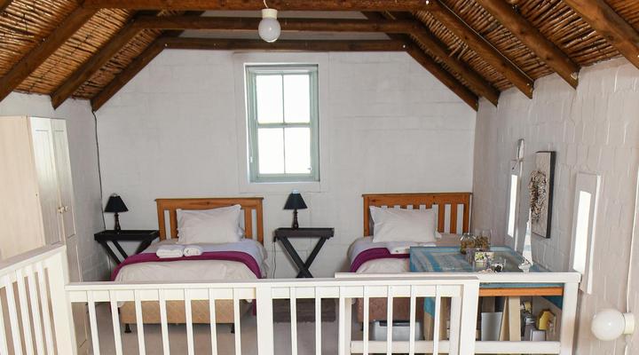 Skuurtjies – Beach Front Holiday