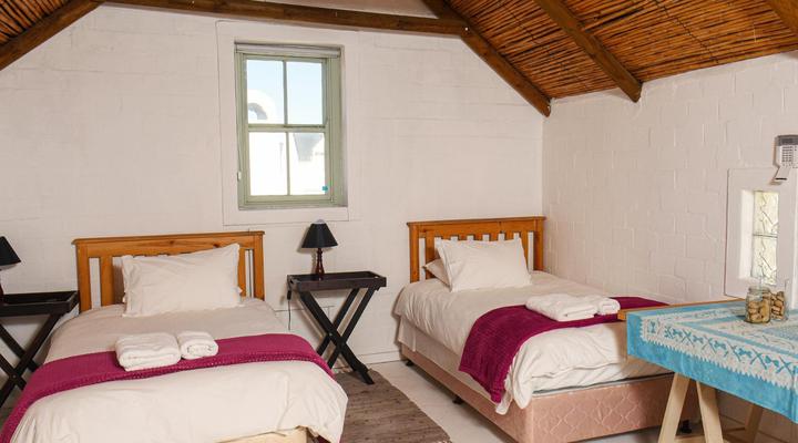 Skuurtjies – Beach Front Holiday