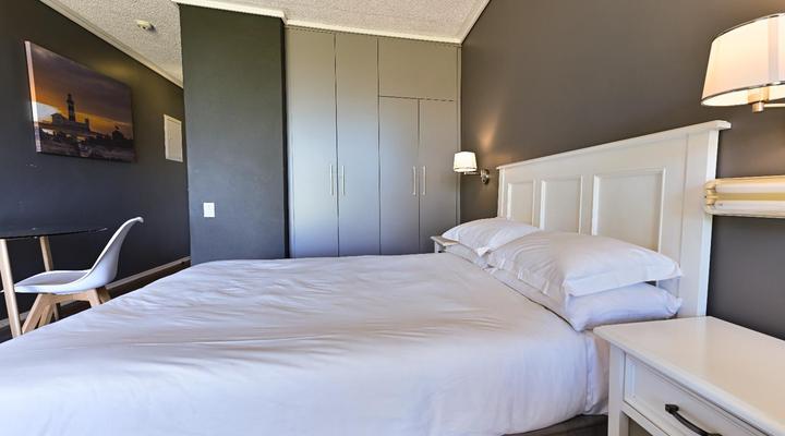 Unit 261 Brookes Hill Suites