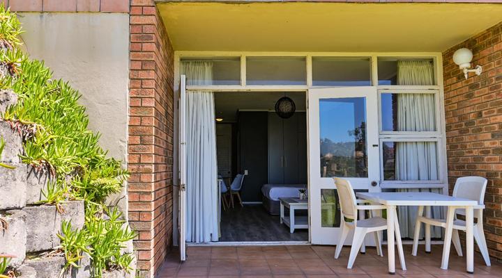 Unit 261 Brookes Hill Suites