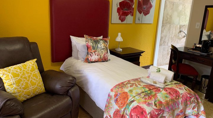 Woodmead Guest Lodge