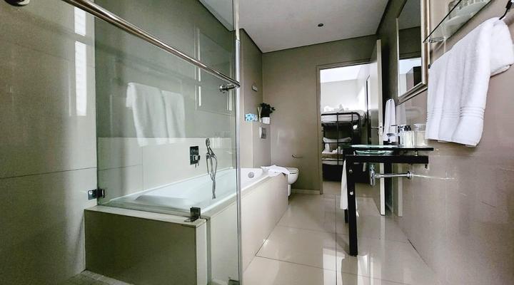 401 Infinity Apartment