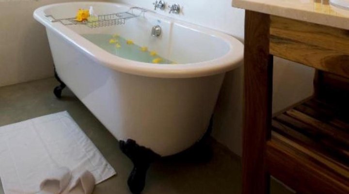 Capeblue Manor House