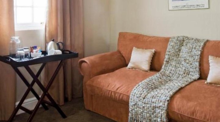 Capeblue Manor House