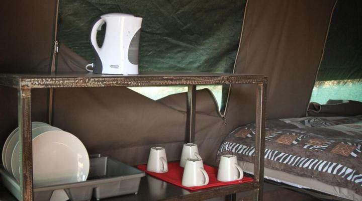 Sweet Thorn Retreat Airport Lodge