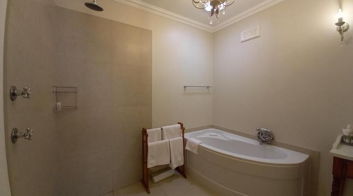 La Pension Guest House