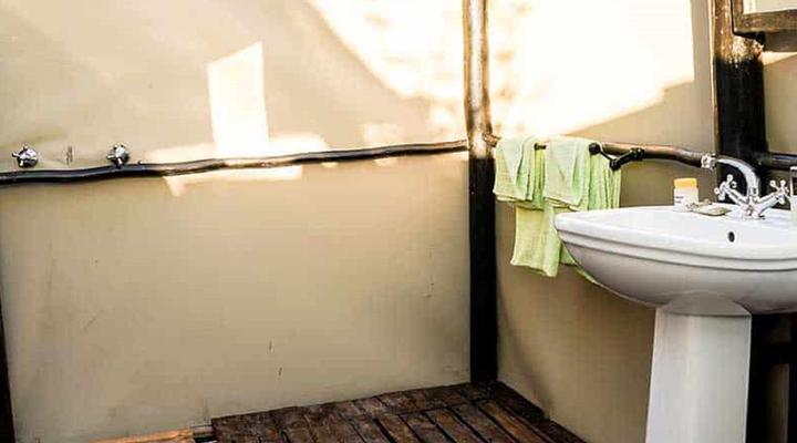 Skulpieskraal Tented Lodge and Rooi Spinnekop Restaurant