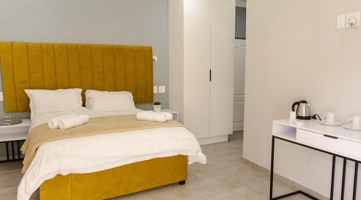 Charlottesville Farm Lodge