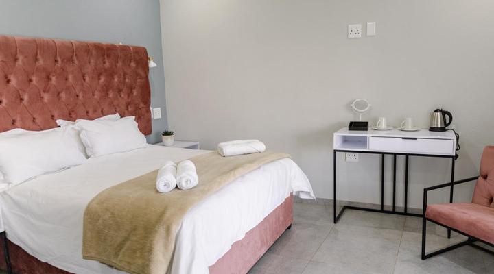 Charlottesville Farm Lodge