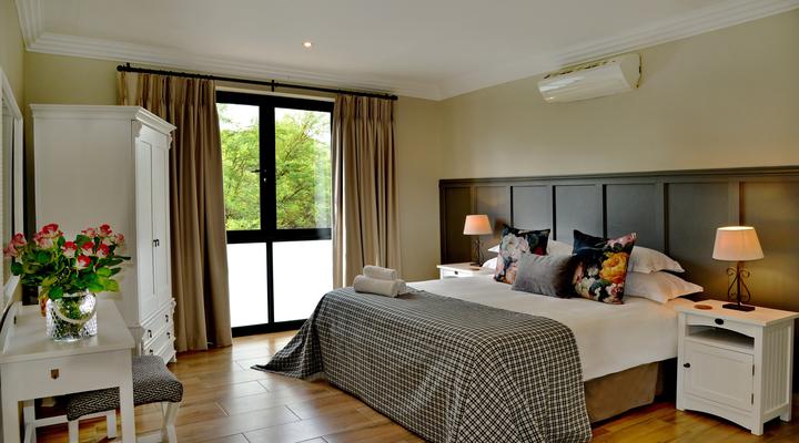 Thanda Manzi Country Hotel