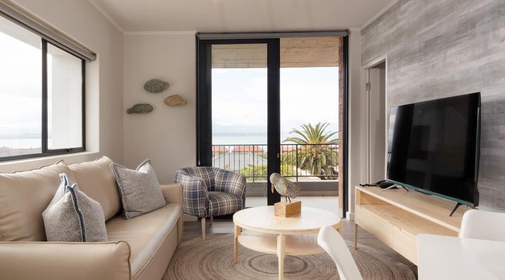 201 & 210 Mossel Cove