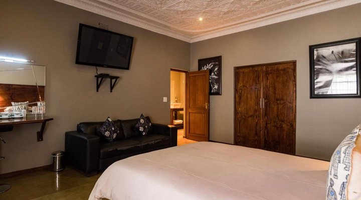 About Guest Lodge
