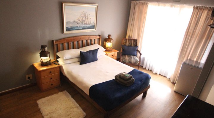 SaltyCrax Backpackers Surf Lodge