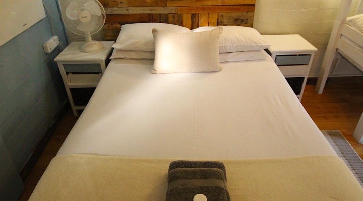 SaltyCrax Backpackers Surf Lodge