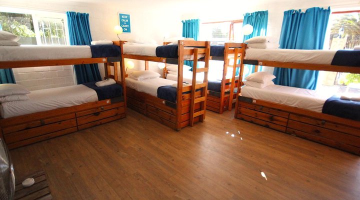 SaltyCrax Backpackers Surf Lodge