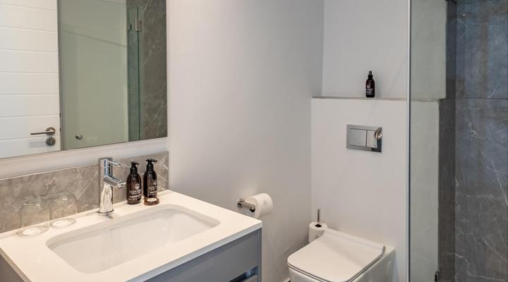 Plett Quarter Apartments -Lion Roars Hotels & Lodges