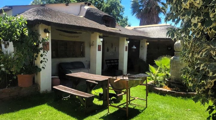 Kleinplasie Guesthouse