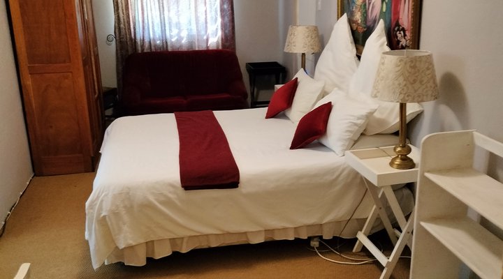 Kleinplasie Guesthouse