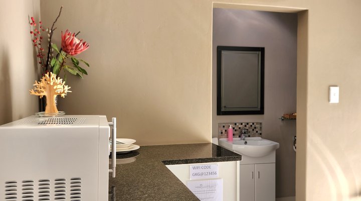 Green Kalahari Guesthouse