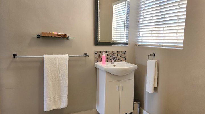 Green Kalahari Guesthouse