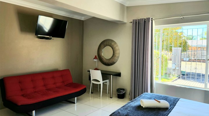 Green Kalahari Guesthouse