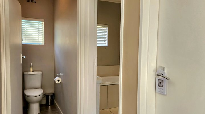 Green Kalahari Guesthouse