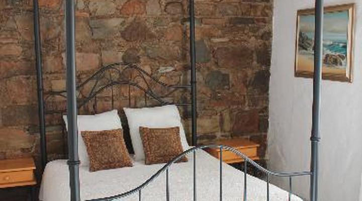 Karee Kloof Conservancy & Guest Farm