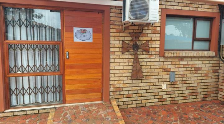 Astoni Guest Lodge ( Twins )