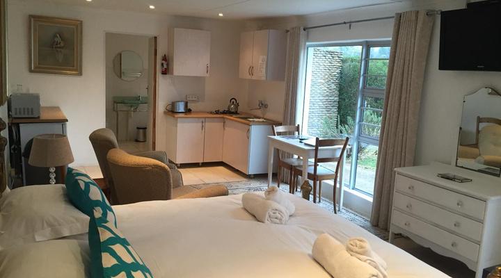 Woodcliffe Country House