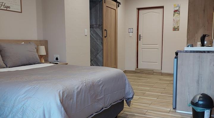 Astoni Guest Lodge ( Twins )