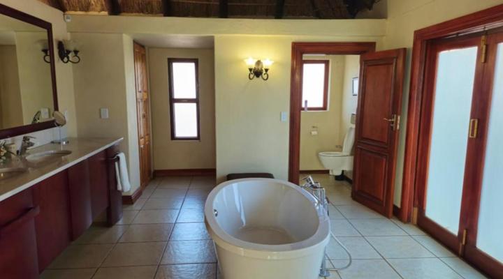 Phakela Private Game Lodge