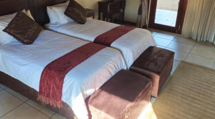 Phakela Private Game Lodge