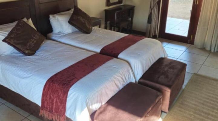 Phakela Private Game Lodge