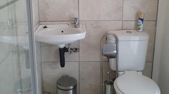 Edwaleni guest lodge